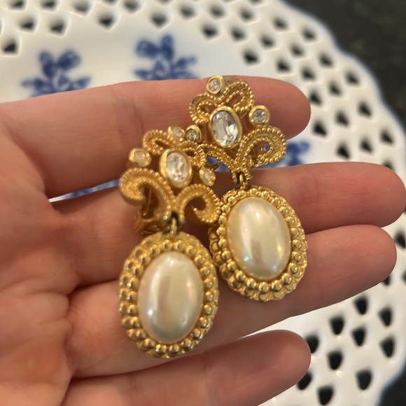 Christian Dior Vintage One-Of-A-Kind Clip On Earrings - Picture 4 of 4